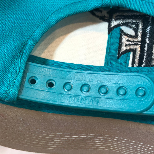 Vintage MLB Florida Marlins Drew Pearson YoungAn Twill Snapback Hat