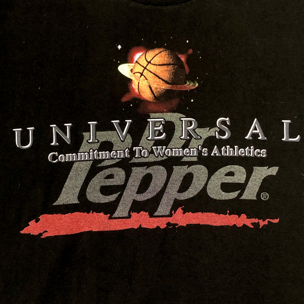 Vintage 1997 WNBA The World of Sheryl Swoopes Dr. Pepper Universal Commitment to Women's Athletics T-Shirt (L)
