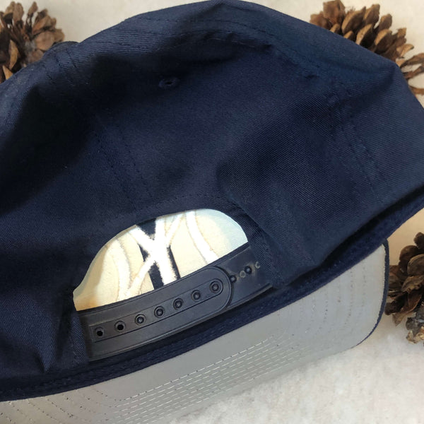 Vintage MLB New York Yankees Logo 7 Twill Snapback Hat