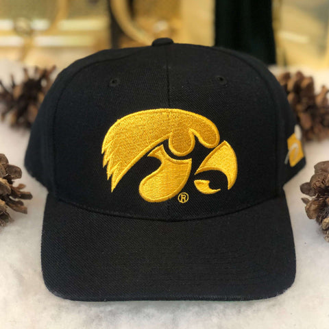 Vintage NCAA Iowa Hawkeyes Sports Specialties Plain Logo Wool Snapback Hat