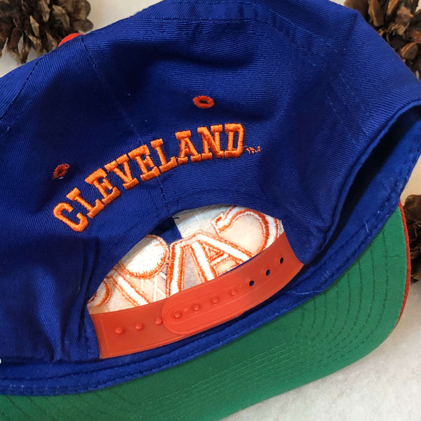 Vintage NCAA Cleveland Cavaliers Competitor Twill Snapback Hat