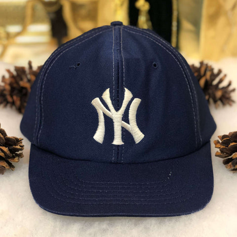 Vintage MLB New York Yankees Universal Snapback Hat