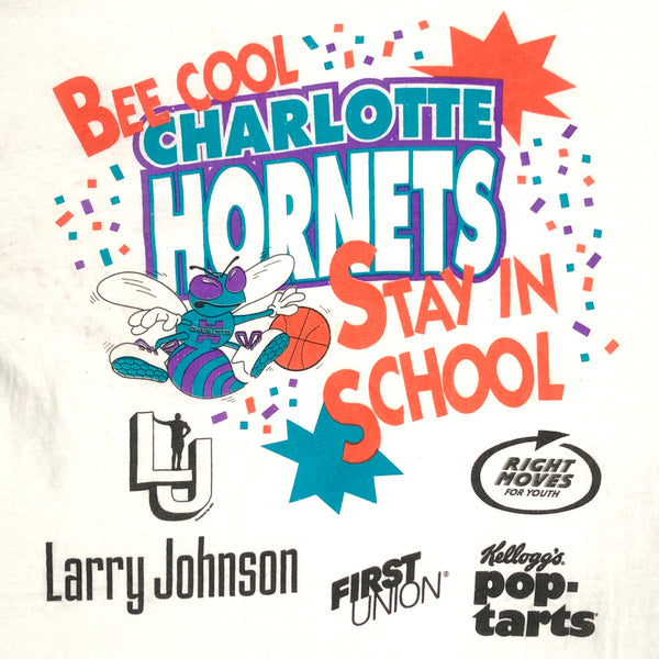 Vintage NBA Charlotte Hornets "Bee Cool Stay In School" Larry Johnson T-Shirt (L)