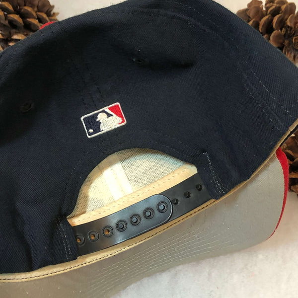 Vintage MLB Atlanta Braves New Era Wool Snapback Hat