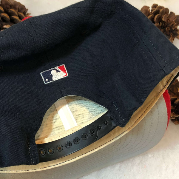 Vintage MLB Cleveland Indians New Era Wool Snapback Hat