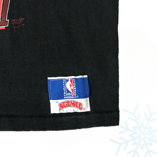 Vintage NBA Chicago Bulls Triple Threat Michael Jordan Scottie Pippen Horace Grant Nutmeg Mills T-Shirt (M)