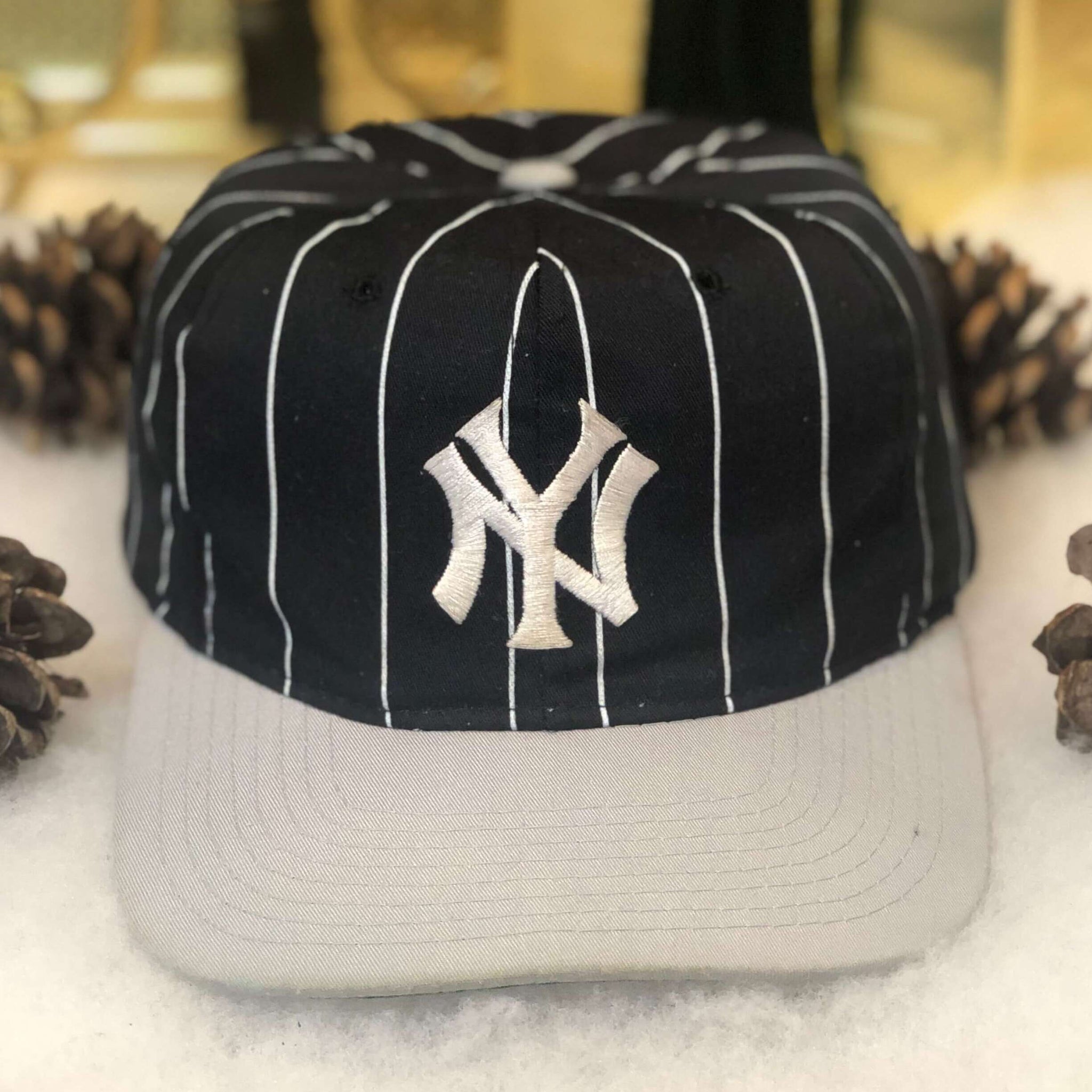 Vintage MLB New York Yankees Pinstripe Starter Twill Snapback Hat