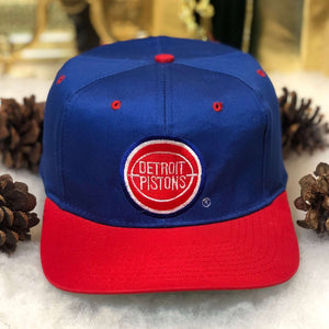 Vintage Deadstock NWOT NBA Detroit Pistons Universal Twill Snapback Hat