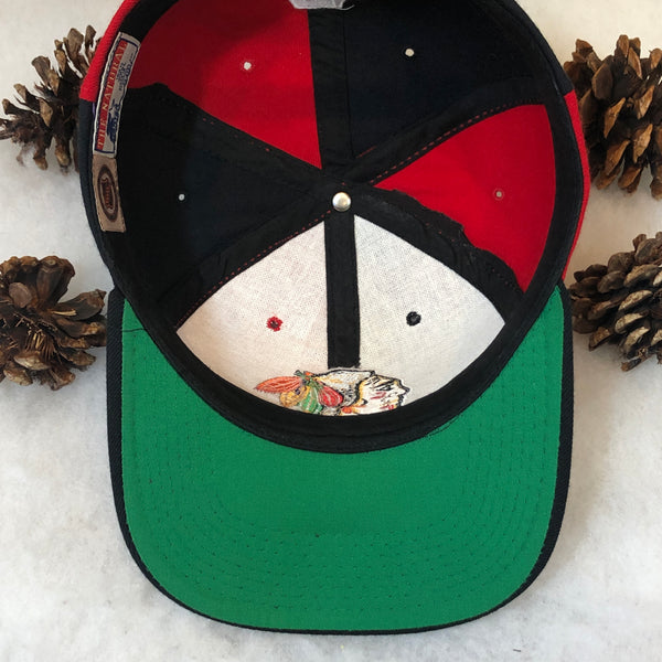 Vintage NHL Chicago Blackhawks Starter Pinwheel Wool Snapback Hat