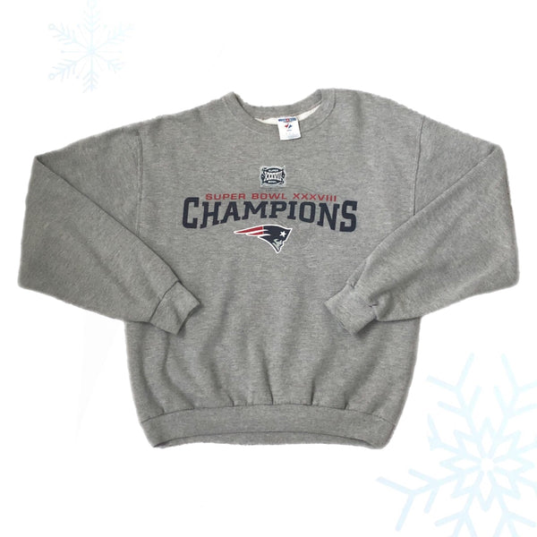 Vintage NFL New England Patriots Super Bowl XXXVIII Champions Crewneck Sweatshirt (M)