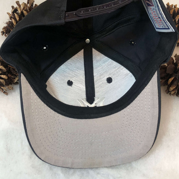 Vintage MLB New York Yankees Logo 7 Twill Snapback Hat