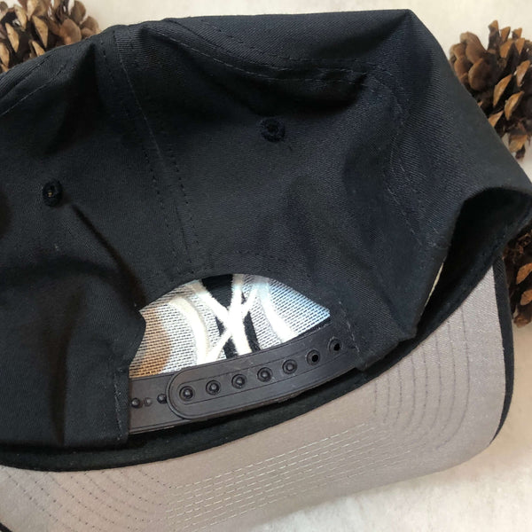 Vintage MLB New York Yankees Logo 7 Twill Snapback Hat