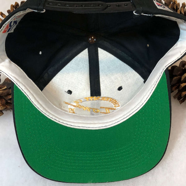 Vintage NCAA Iowa Hawkeyes The Game Circle Logo Twill Snapback Hat