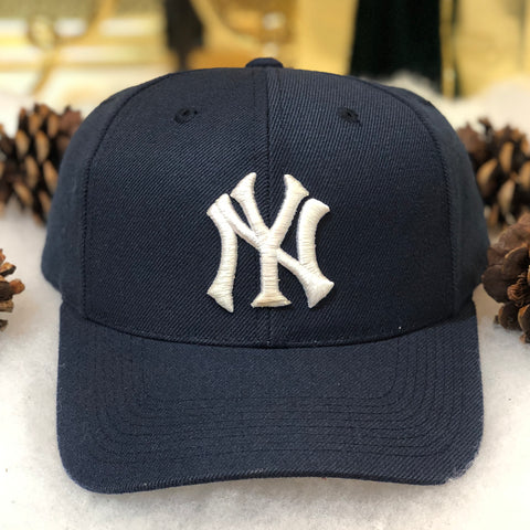 Vintage MLB New York Yankees Sports Specialties Wool Snapback Hat