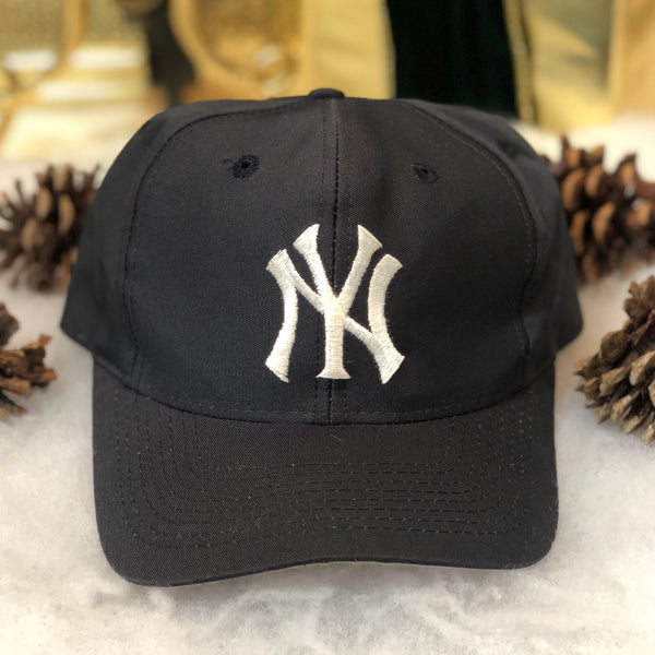 Vintage MLB New York Yankees Logo 7 Twill Snapback Hat
