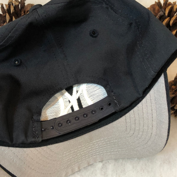 Vintage MLB New York Yankees Logo 7 Twill Snapback Hat