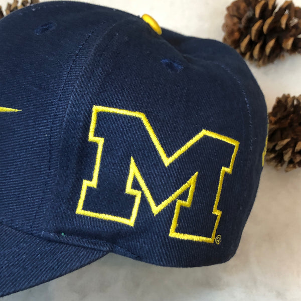 Vintage NCAA Michigan Wolverines Nike Swoosh Snapback Hat