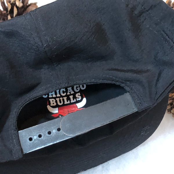 Vintage Deadstock NWOT NBA Chicago Bulls MLB Chicago White Sox WMAQ News 67 Promo Reversible Nylon Snapback Hat