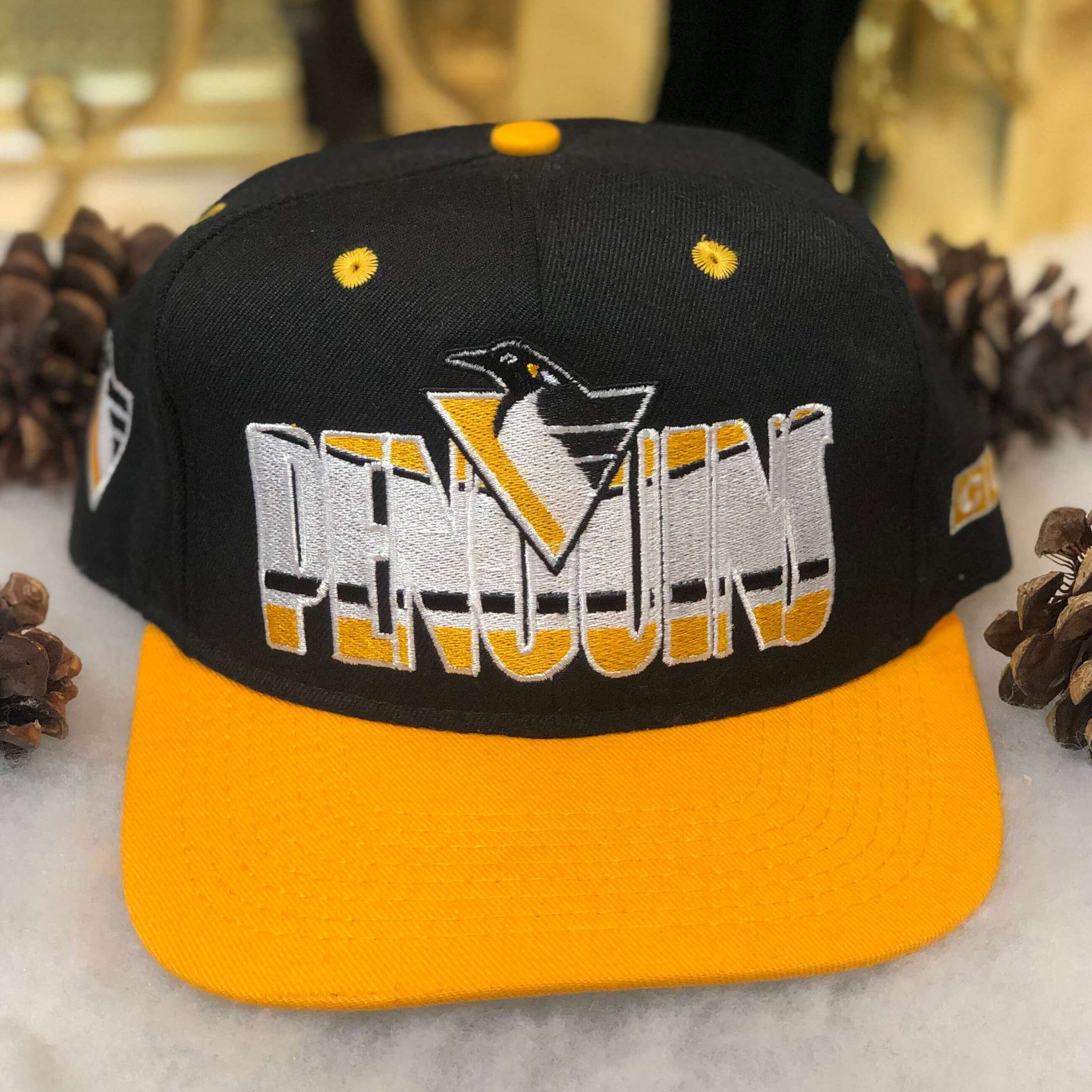 Vintage NHL Pittsburgh Penguins CCM #1 Apparel Wool Snapback Hat