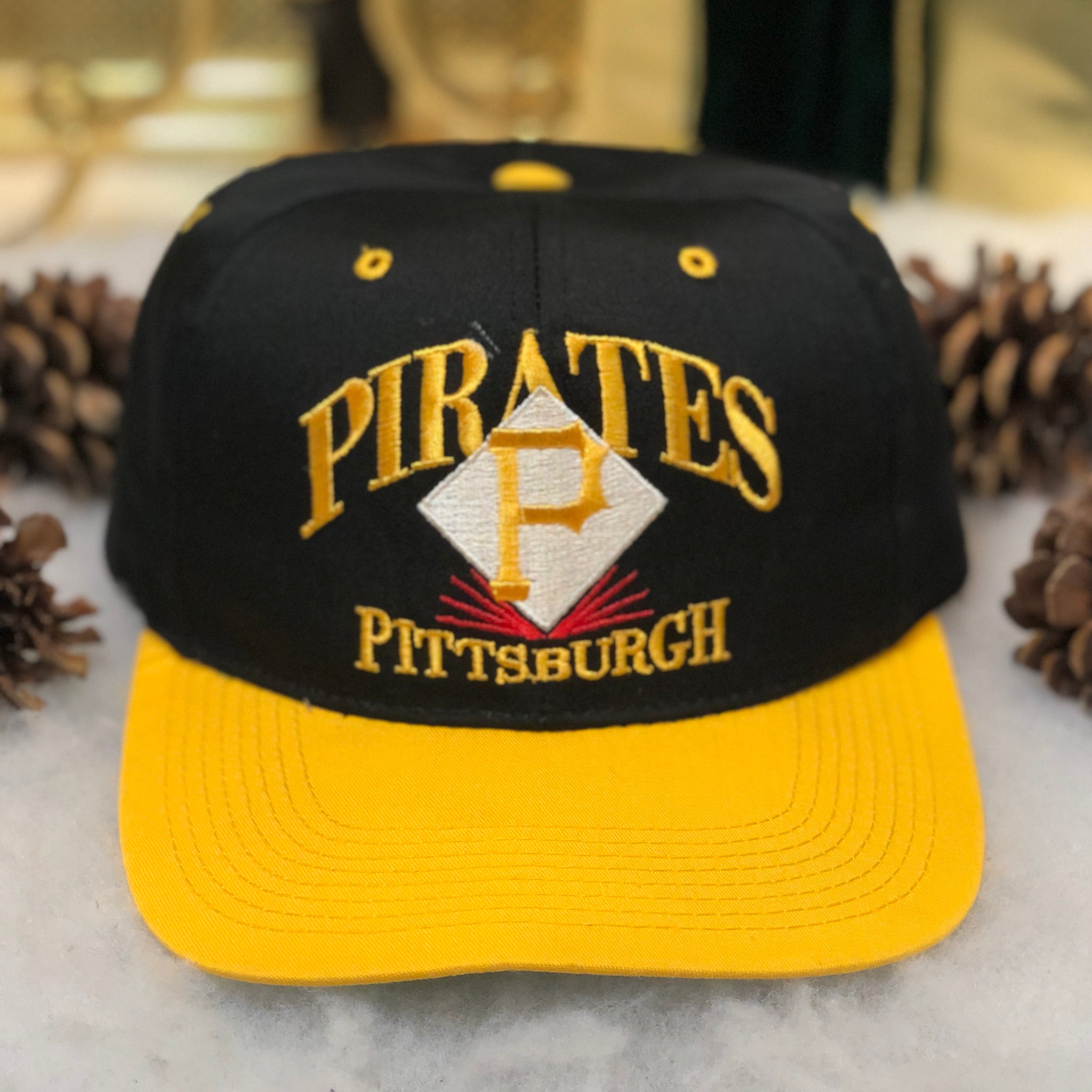 Vintage MLB Pittsburgh Pirates Signatures Twill Snapback Hat
