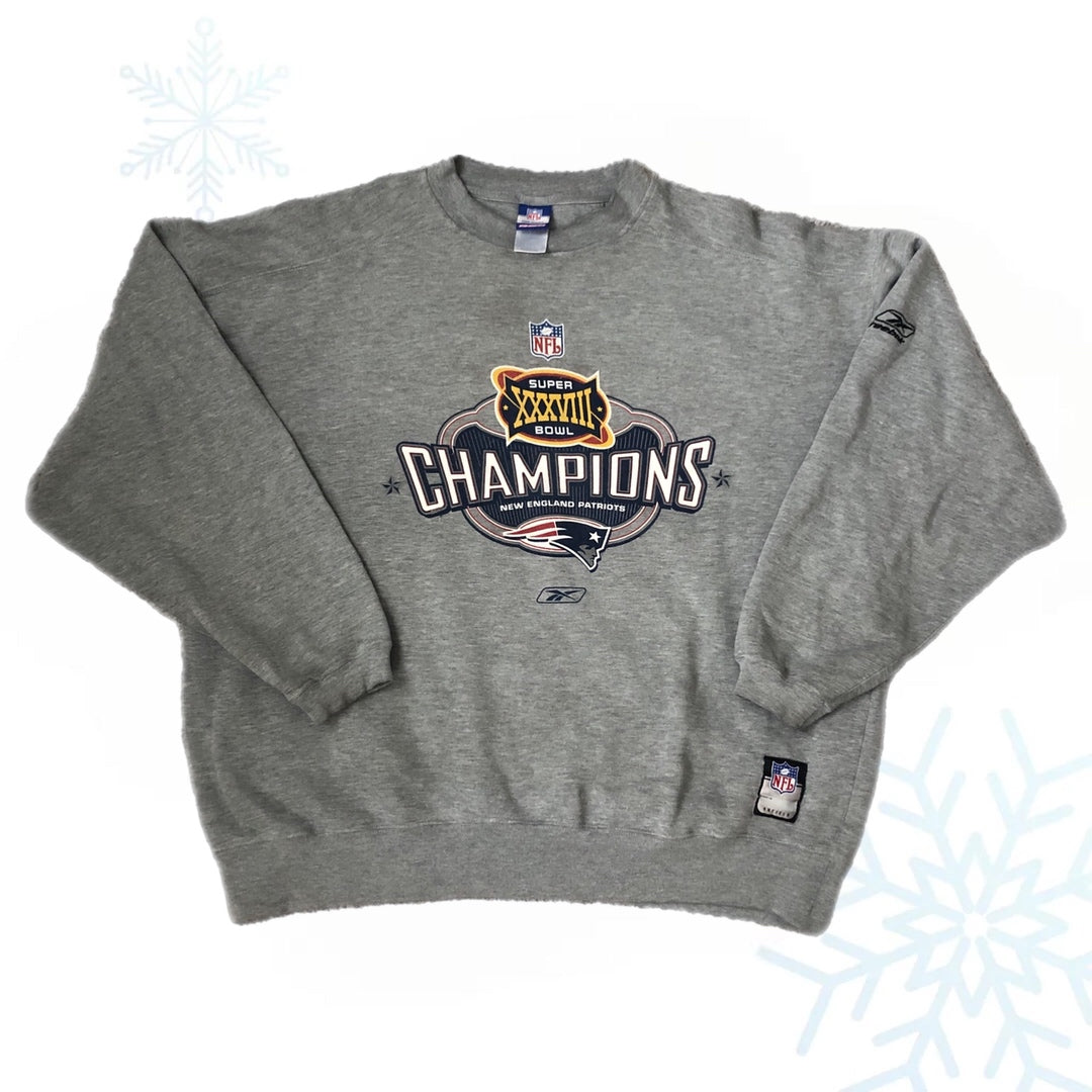 NFL New England Patriots Super Bowl XXXVIII Champions Reebok Crewneck Sweatshirt (XL)