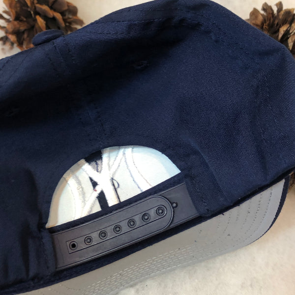 Vintage MLB New York Yankees Twill Snapback Hat