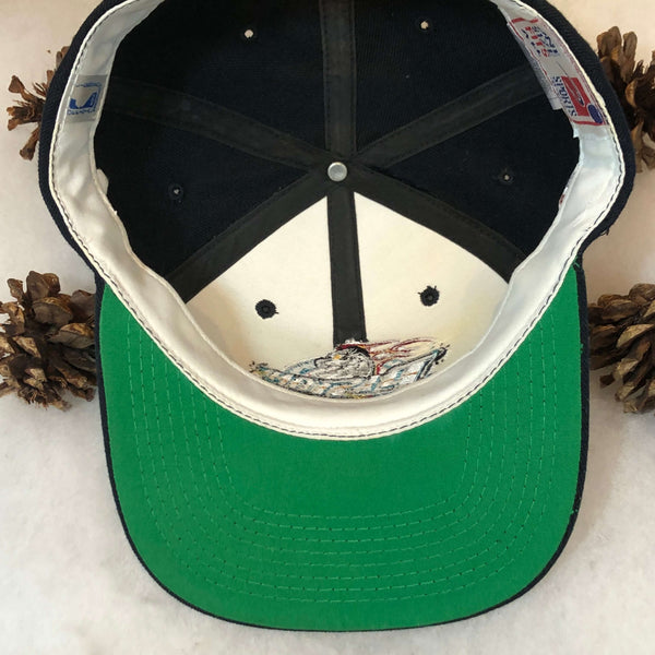 Vintage NBA Detroit Pistons Sports Specialties Plain Logo Wool Snapback Hat