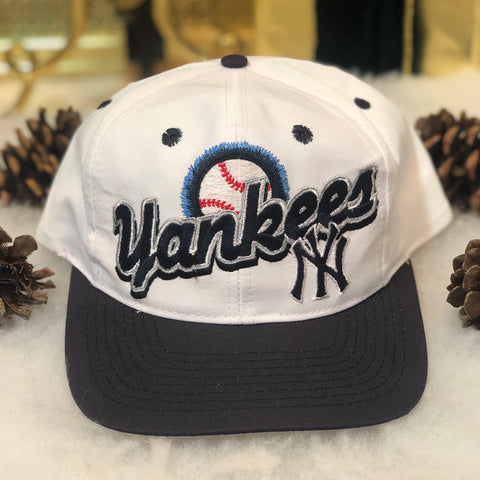 Vintage MLB New York Yankees Script Logo 7 Twill Snapback Hat