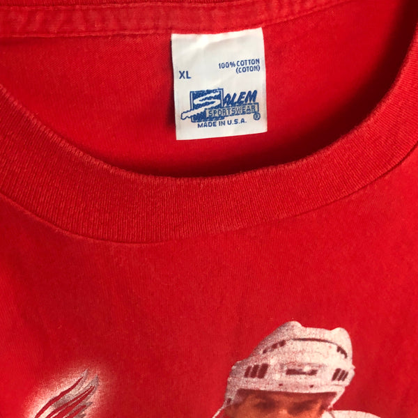Vintage NHL Detroit Red Wings Steve Yzerman Salem Sportswear T-Shirt (XL)