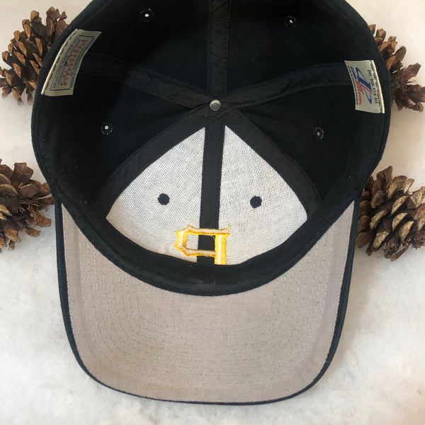 Vintage MLB Pittsburgh Pirates Logo Athletic Snapback Hat