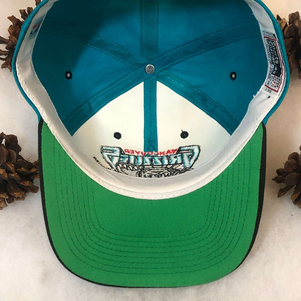 Vintage NBA Vancouver Grizzlies Sports Specialties Plain Logo Twill Snapback Hat