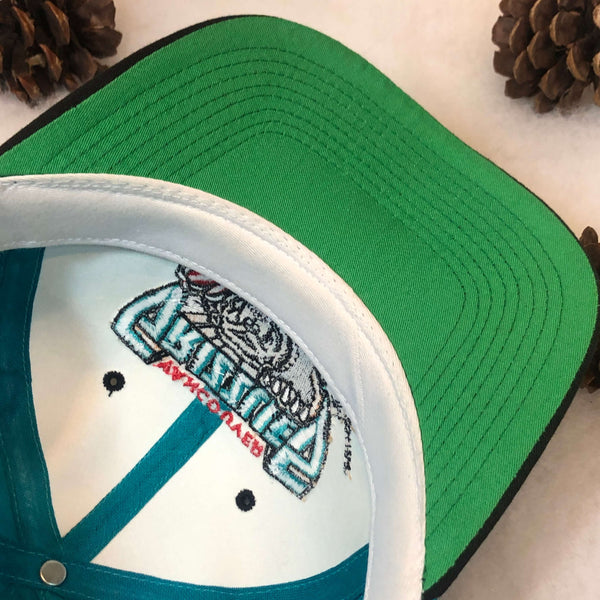 Vintage NBA Vancouver Grizzlies Sports Specialties Plain Logo Twill Snapback Hat