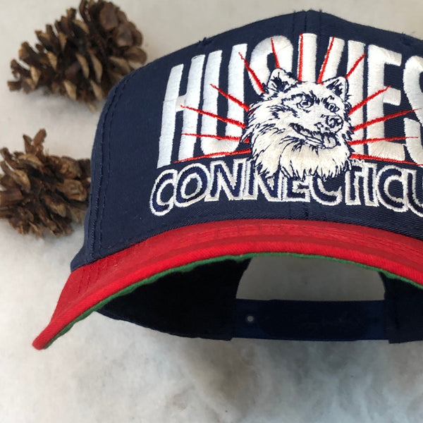 Vintage NCAA UConn Connecticut Huskies Signatures Burst Twill Snapback Hat