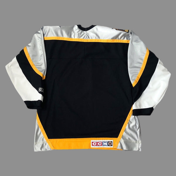 Vintage NHL Nashville Predators CCM Hockey Jersey (L)