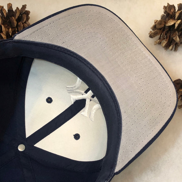 Vintage MLB New York Yankees Logo 7 Twill Snapback Hat