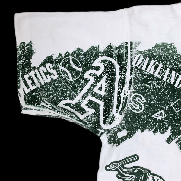 Vintage MLB Oakland Athletics All Over Print T-Shirt (M)