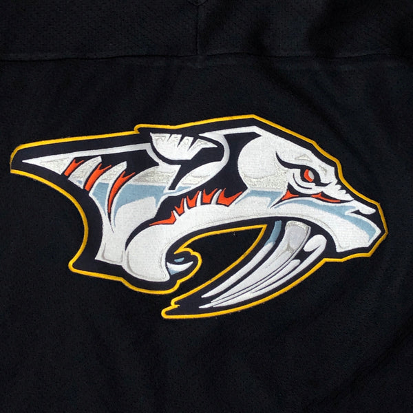Vintage NHL Nashville Predators CCM Hockey Jersey (L)