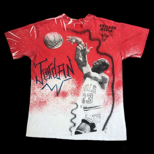 Vintage NBA Chicago Bulls Michael Jordan Magic Johnson T's All Over Print T-Shirt (M/L)
