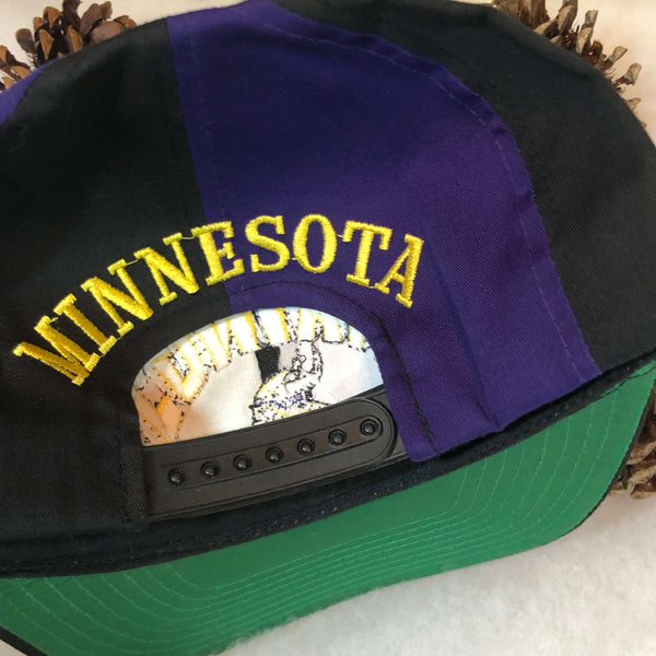 Vintage Deadstock NWOT NFL Minnesota Vikings AJD Pinwheel Twill Snapback Hat