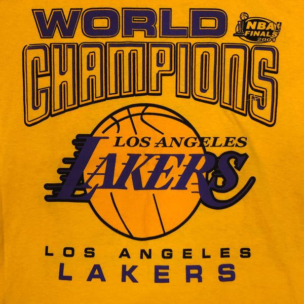 Vintage Deadstock NWOT 2001 NBA Los Angeles Lakers World Champions Bootleg T-Shirt (M)