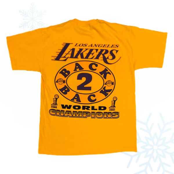 Vintage Deadstock NWOT 2001 NBA Los Angeles Lakers World Champions Bootleg T-Shirt (M)