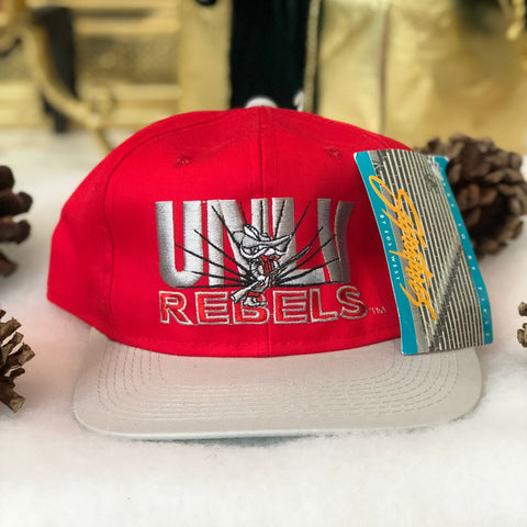 Vintage Deadstock NWT Signatures NCAA UNLV Runnin' Rebels Burst Snapback Hat