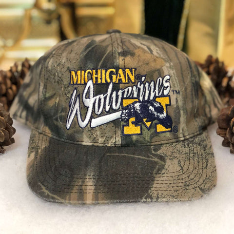 Vintage NCAA Michigan Wolverines Camouflage Outdoor Cap Snapback Hat