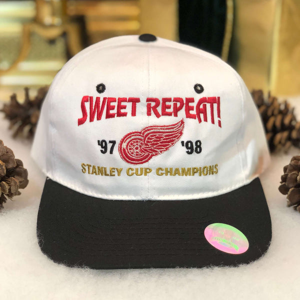 Vintage Deadstock NWOT NHL 1997-98 Champions Detroit Red Wings "Sweet Repeat" Snapback Hat