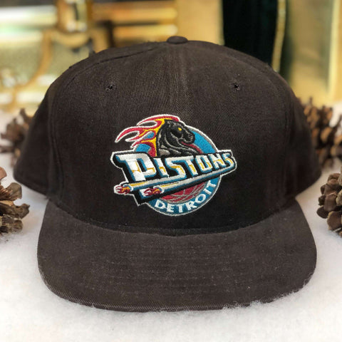 Vintage Deadstock NWOT NBA Detroit Pistons New Era Snapback Hat