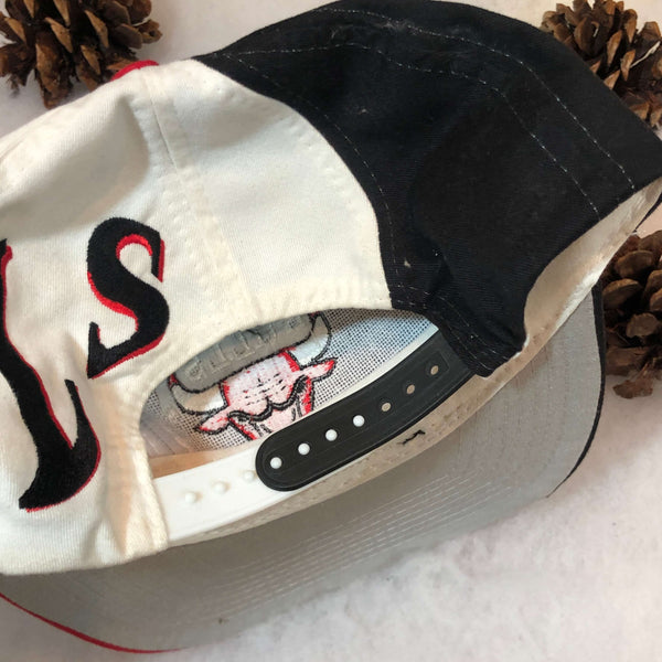Vintage NBA Chicago Bulls Drew Pearson Swirl Snapback Hat