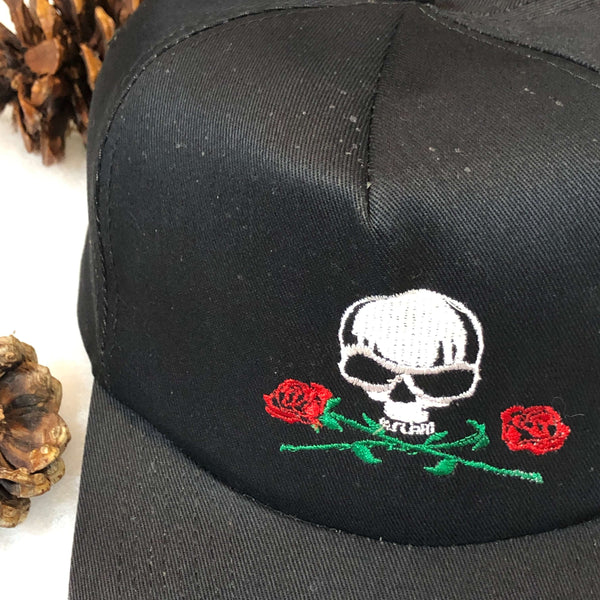 Vintage 1993 Fashion Victim Skull Roses Twill Snapback Hat