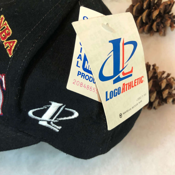 Vintage Deadstock NWT NBA Chicago Bulls 1997 Champions Logo Athletic Snapback Hat
