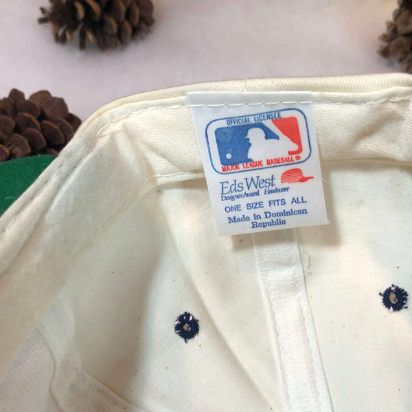 Vintage MLB Atlanta Braves Signatures Twill Snapback Hat