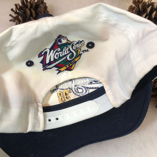 Vintage 1998 MLB World Series Champions New York Yankees Signatures Snapback Hat